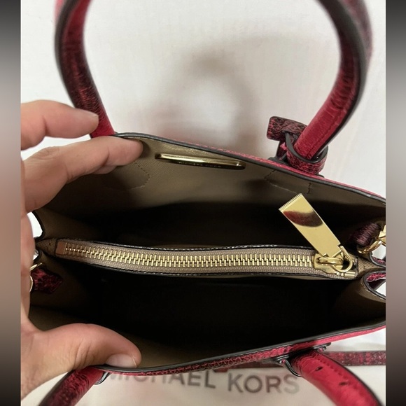 Michael Kors Mercer Studio Messenger Bag Purse Ultra Pink Snake Skin EUC - Picture 12 of 12